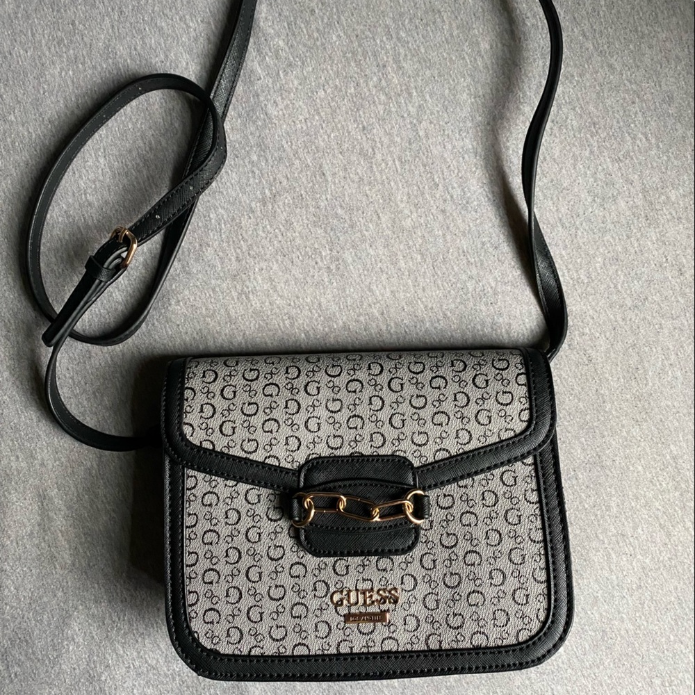 ( SOLD )  GUESS monogram cross body bag